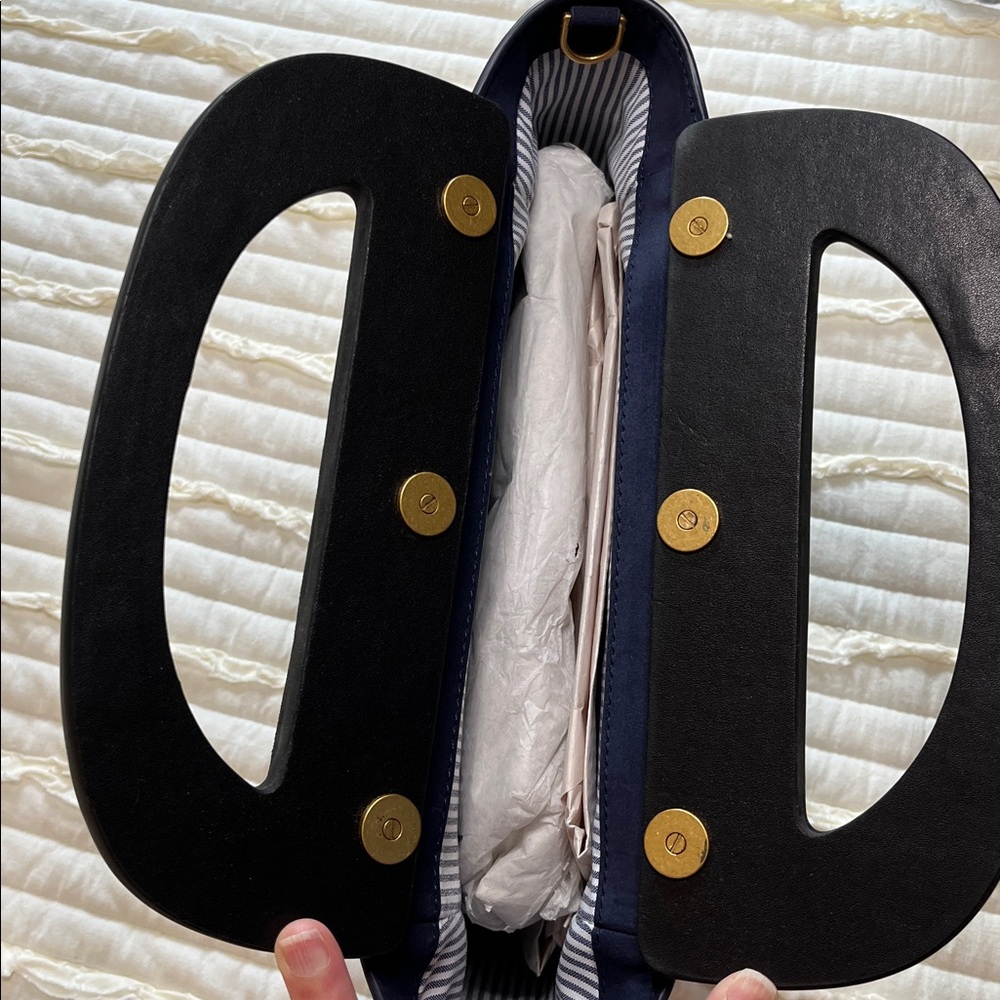 Tory Burch appliqué Bermuda bag-excellent condition - Picture 5 of 8